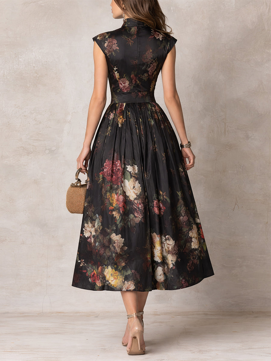 Patricia | Abito midi plissettato in satin nero a fiori