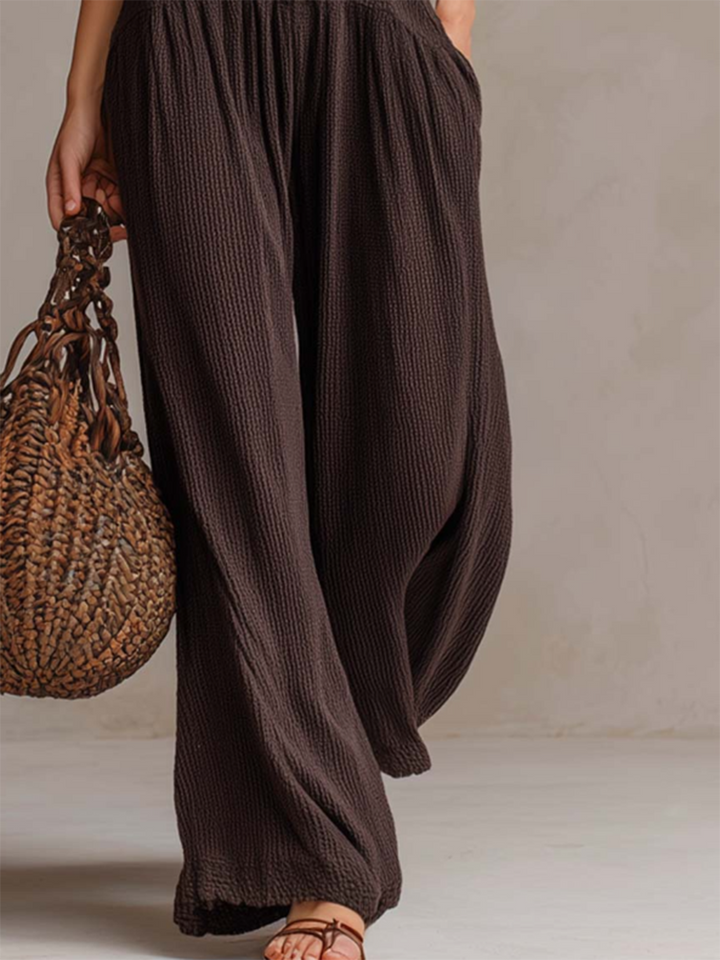 Chic & Cozy Tuta in Maglia con Volant e Scollatura a V